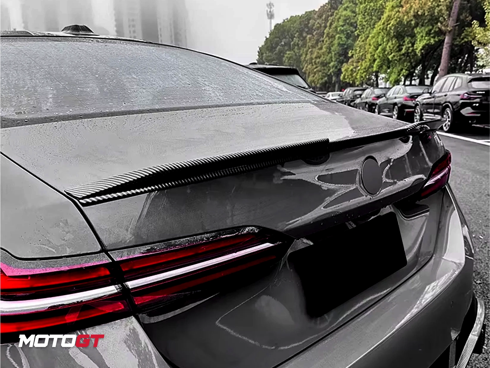 5 SERIES REAR SPOILER